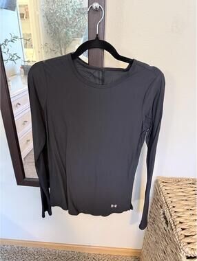 Under Armour Black Long Sleeve Athletic Shirt HeatGear
